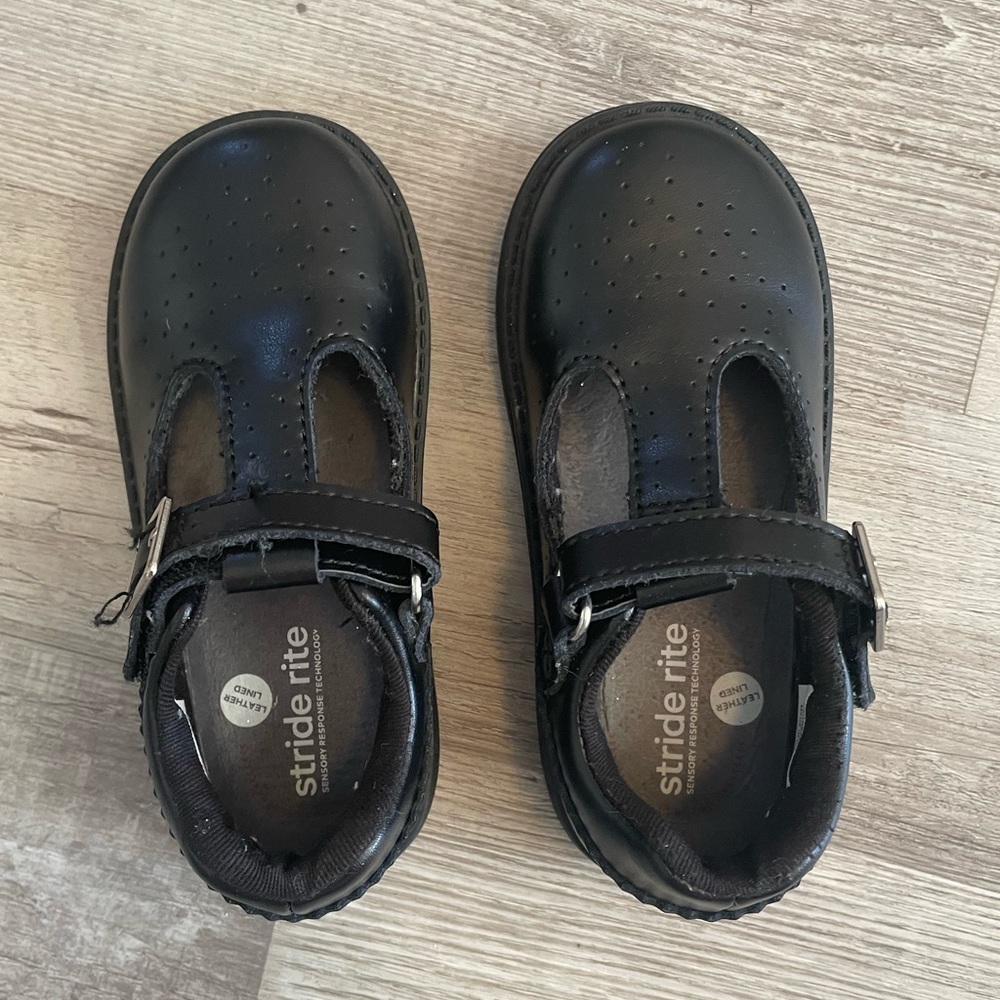 Black Mary Jane Shoes - Toddler size 7